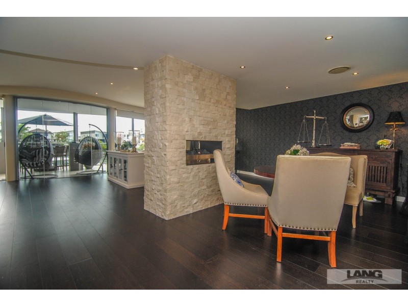 10 Onshore Place, Helensvale QLD 4212