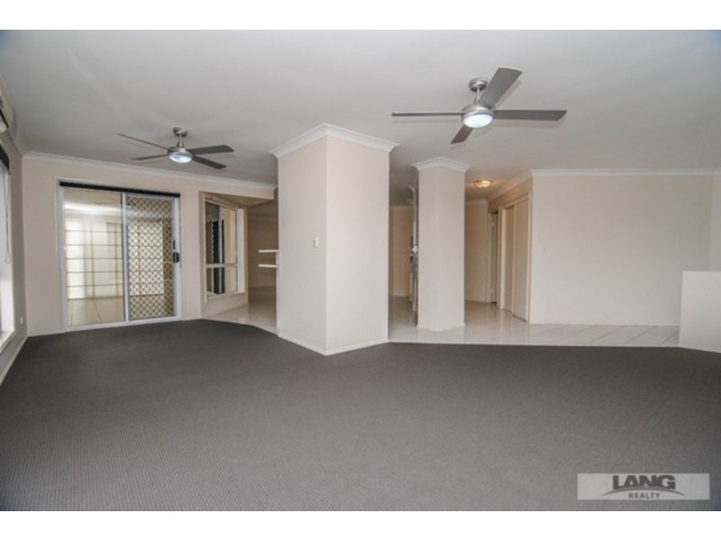 11 Pinehill Drive, Oxenford QLD 4210