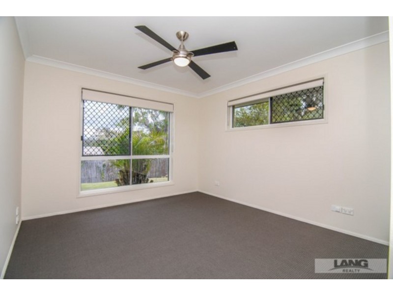 11 Pinehill Drive, Oxenford QLD 4210