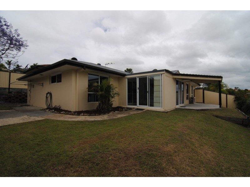 11 Pinehill Drive, Oxenford QLD 4210