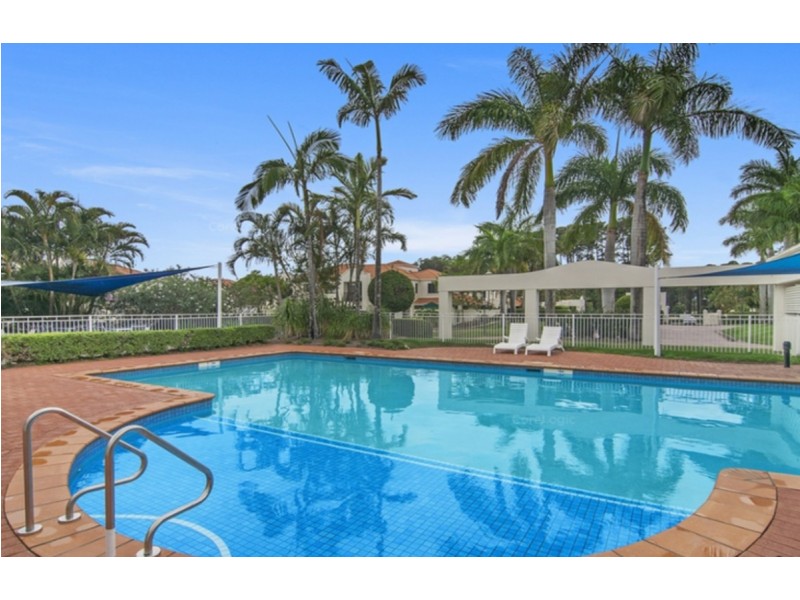 64/60 Caseys Road, Hope Island QLD 4212