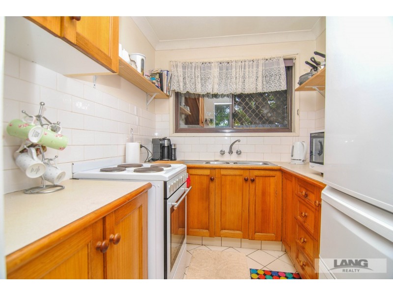 38 Middle Street, Labrador QLD 4215