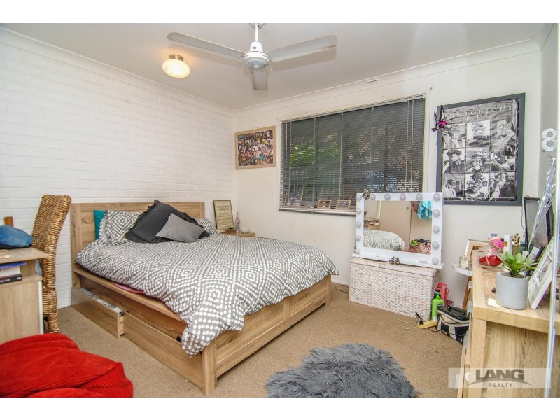 38 Middle Street, Labrador QLD 4215