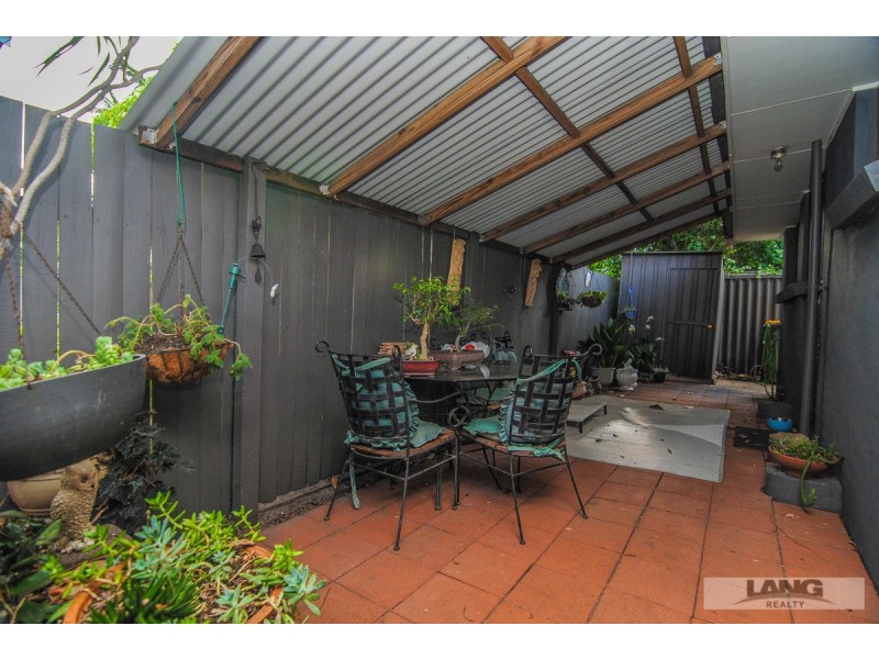 38 Middle Street, Labrador QLD 4215