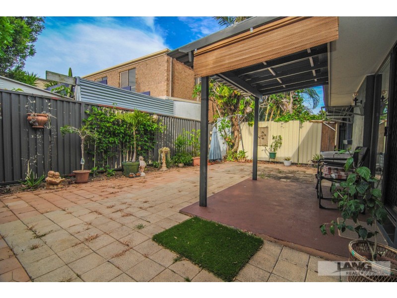 38 Middle Street, Labrador QLD 4215