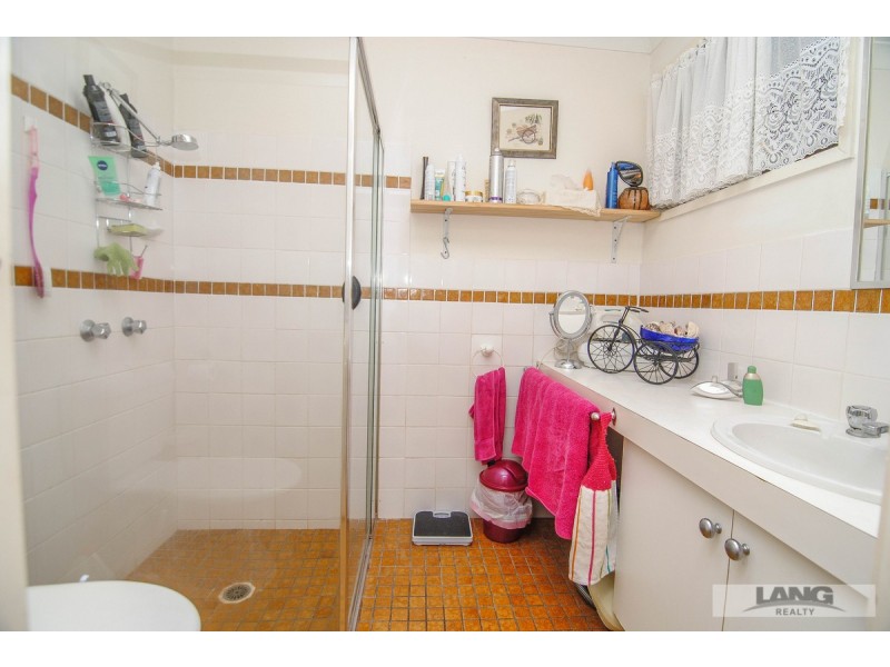 38 Middle Street, Labrador QLD 4215