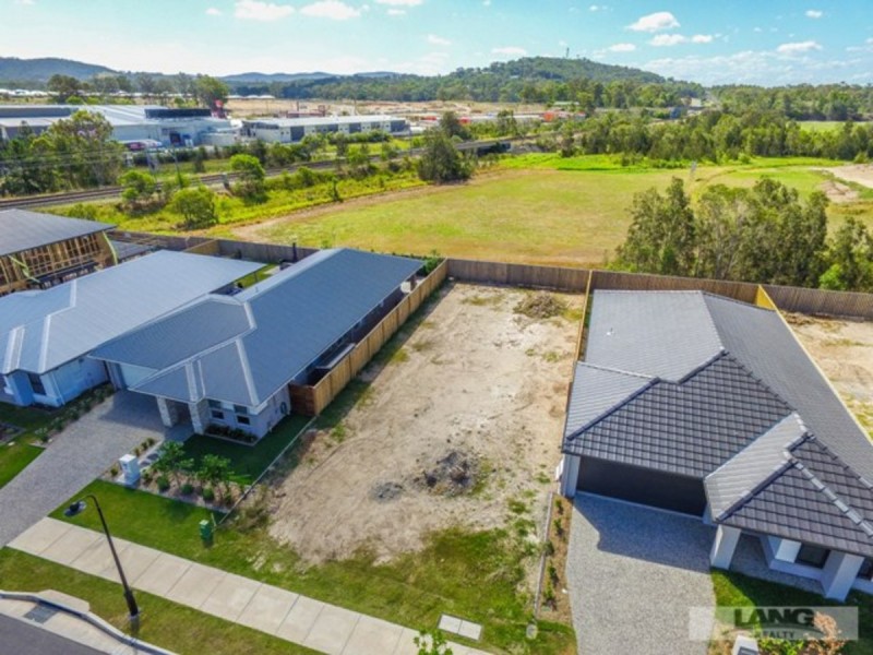 28 Great Sandy Circuit, Pimpama QLD 4209