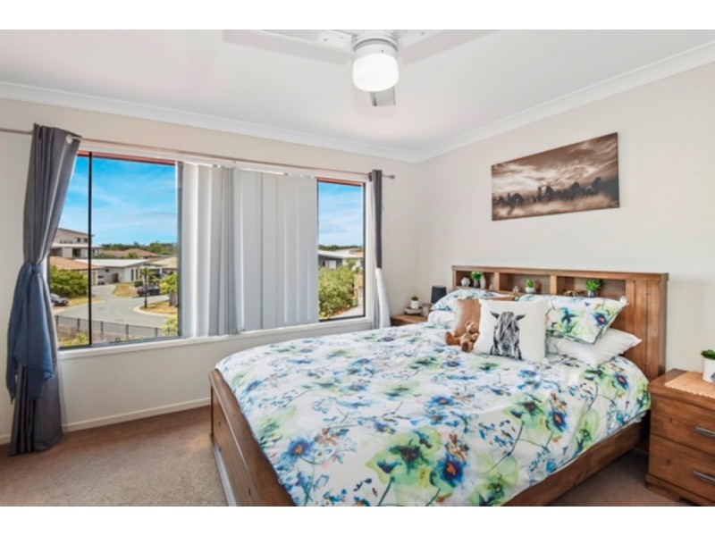 1/2 Kelly Avenue, Coomera QLD 4209