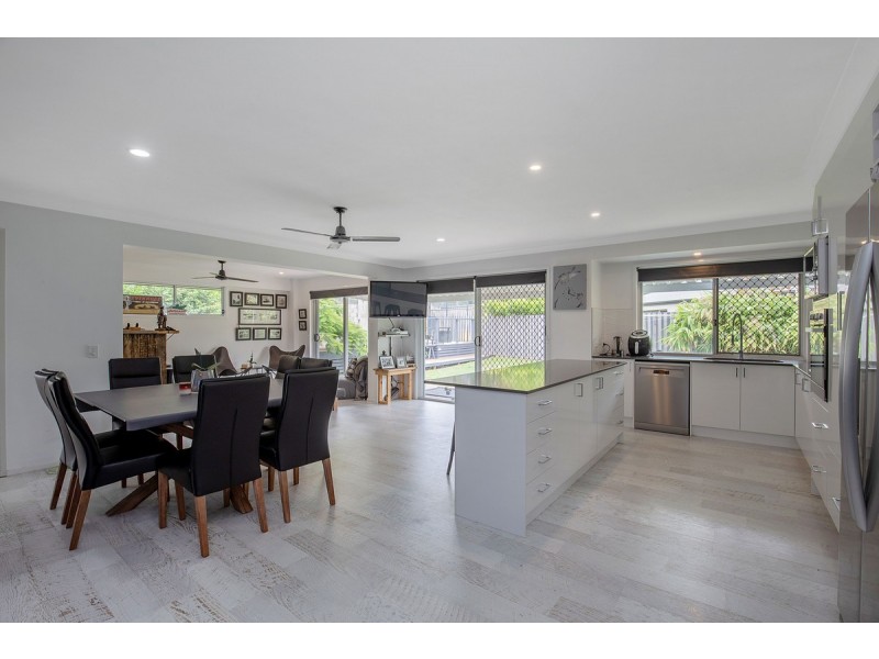 24 Silver Dawn Crescent, Oxenford QLD 4210