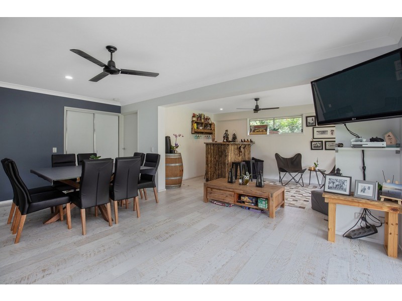 24 Silver Dawn Crescent, Oxenford QLD 4210