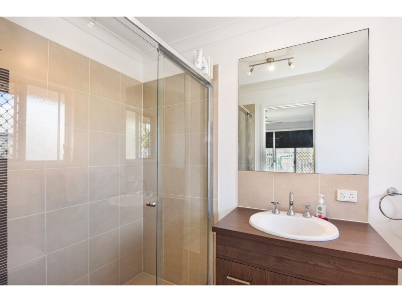 24 Silver Dawn Crescent, Oxenford QLD 4210