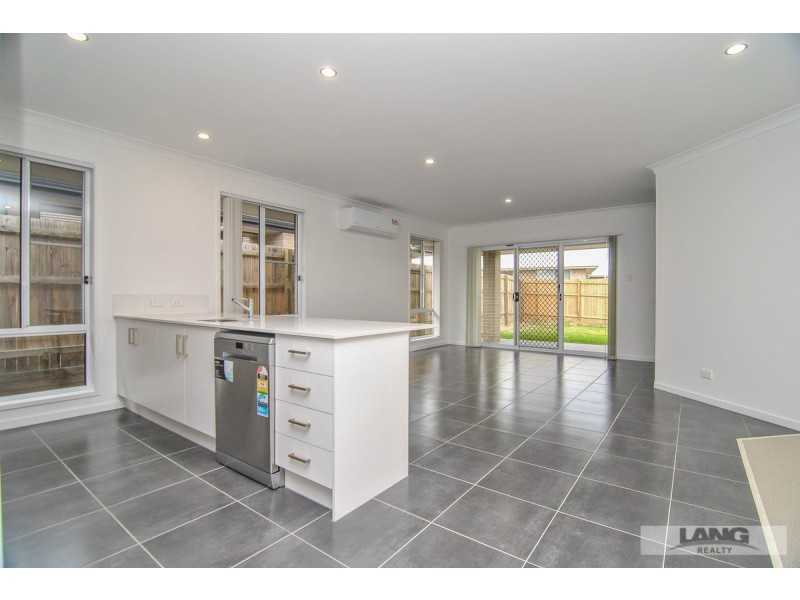 4 Rockford Street, Pimpama QLD 4209