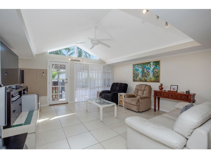 12 Dromana Crescent, Helensvale QLD 4212