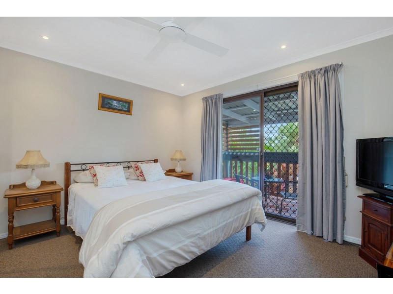12 Dromana Crescent, Helensvale QLD 4212