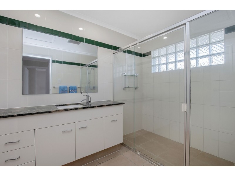 12 Dromana Crescent, Helensvale QLD 4212