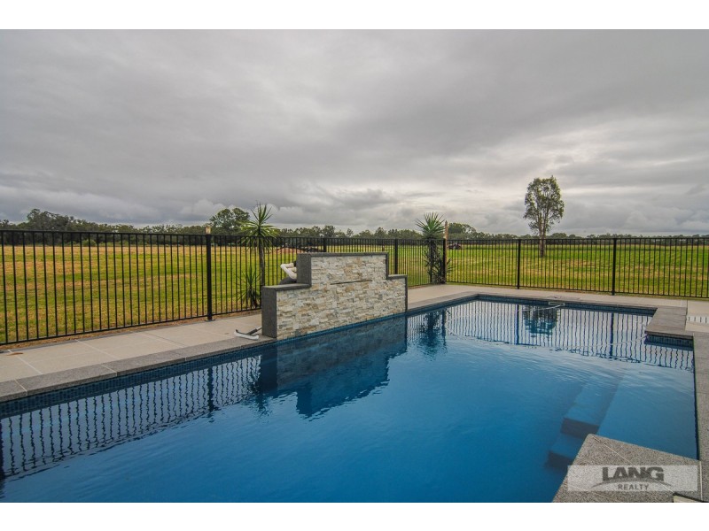 105 Schmidt Road, Eagleby QLD 4207