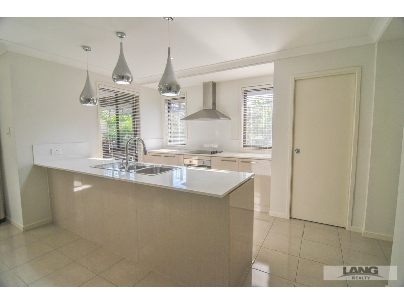 48 Oakover Avenue, Ormeau Hills QLD 4208