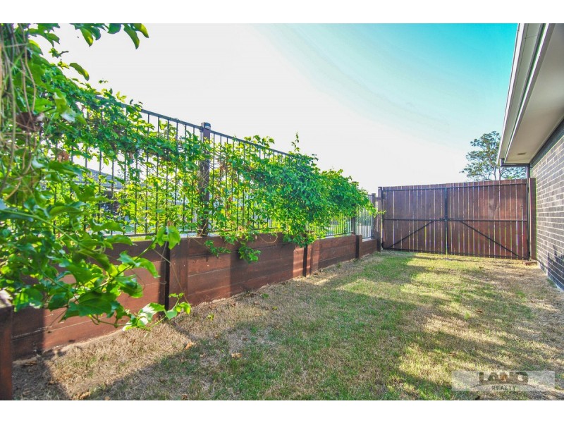 48 Oakover Avenue, Ormeau Hills QLD 4208
