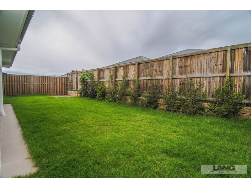 9 Lysaght Drive, Pimpama QLD 4209