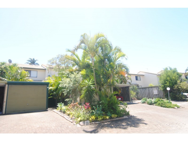 15/71 Olsen Avenue, Labrador QLD 4215