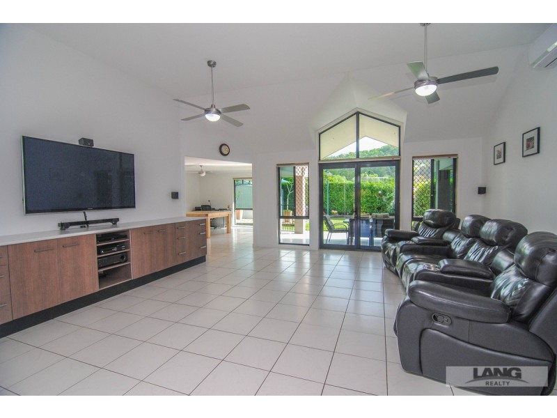 25 Cossington Circuit, Maudsland QLD 4210
