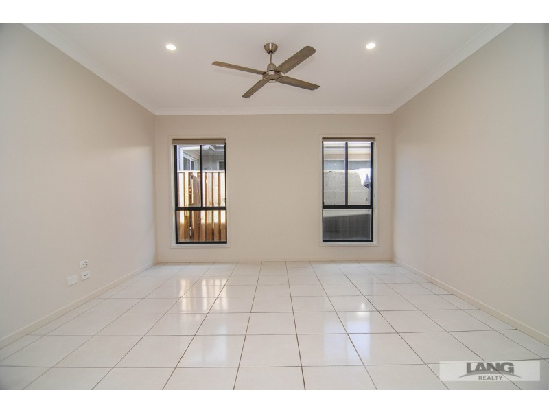 60 Hillstone Crescent, Maudsland QLD 4210