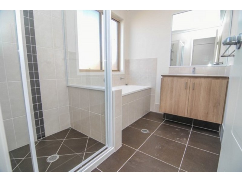 64 Greenwich Avenue, Pimpama QLD 4209