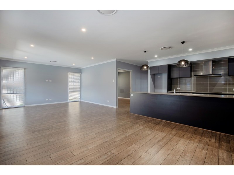 12 Giacco Street, Pimpama QLD 4209