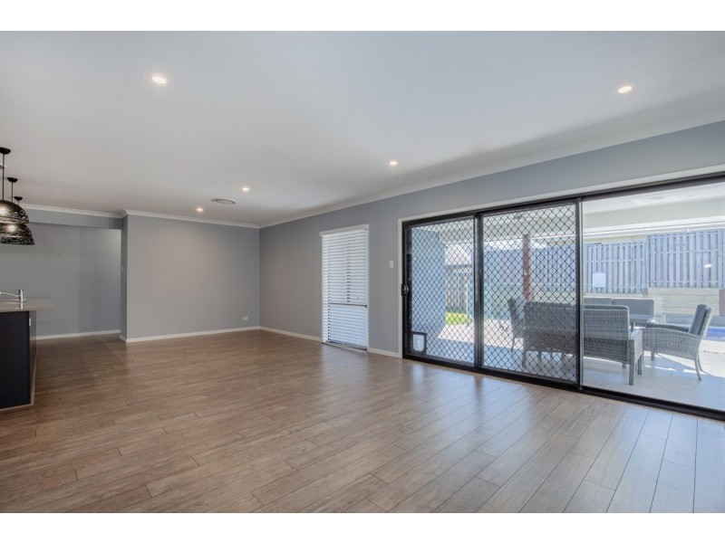 12 Giacco Street, Pimpama QLD 4209