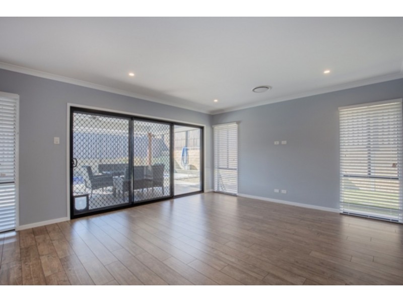 12 Giacco Street, Pimpama QLD 4209