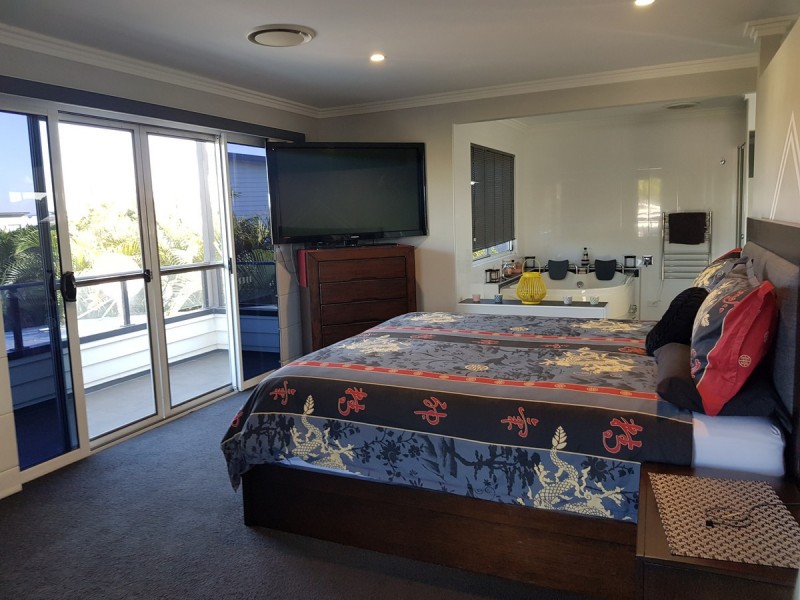 39 Rhodium Crescent, Hope Island QLD 4212