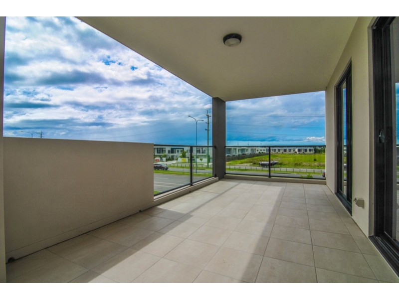 205/35 Halcyon Way, Hope Island QLD 4212