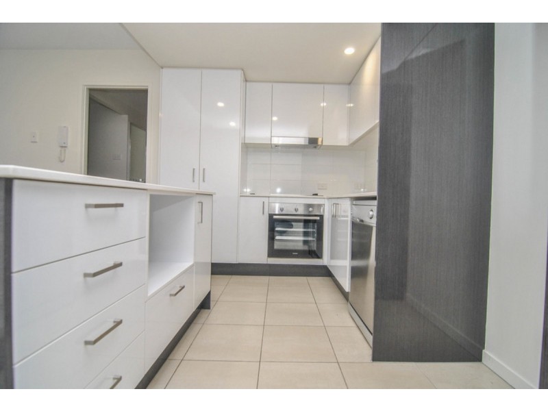 205/35 Halcyon Way, Hope Island QLD 4212