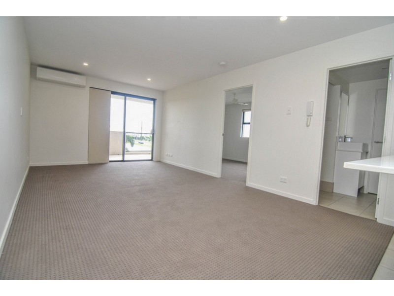 205/35 Halcyon Way, Hope Island QLD 4212