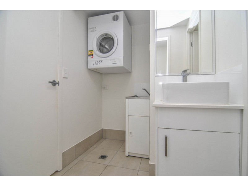 205/35 Halcyon Way, Hope Island QLD 4212
