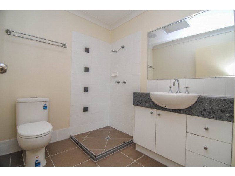 2/3 Freestone Drvie, Upper Coomera QLD 4209