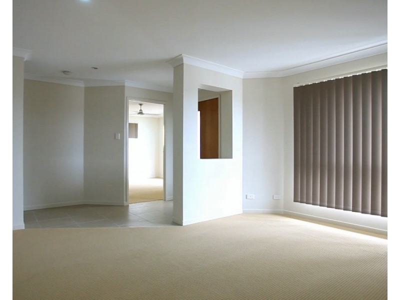 12 Sapphire Place, Pimpama QLD 4209