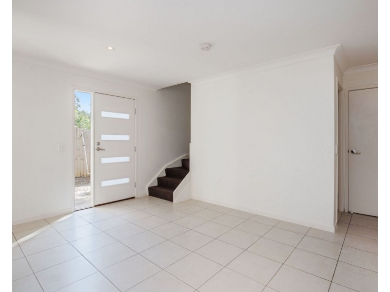 2/8 Michaels Promenade, Coomera QLD 4209