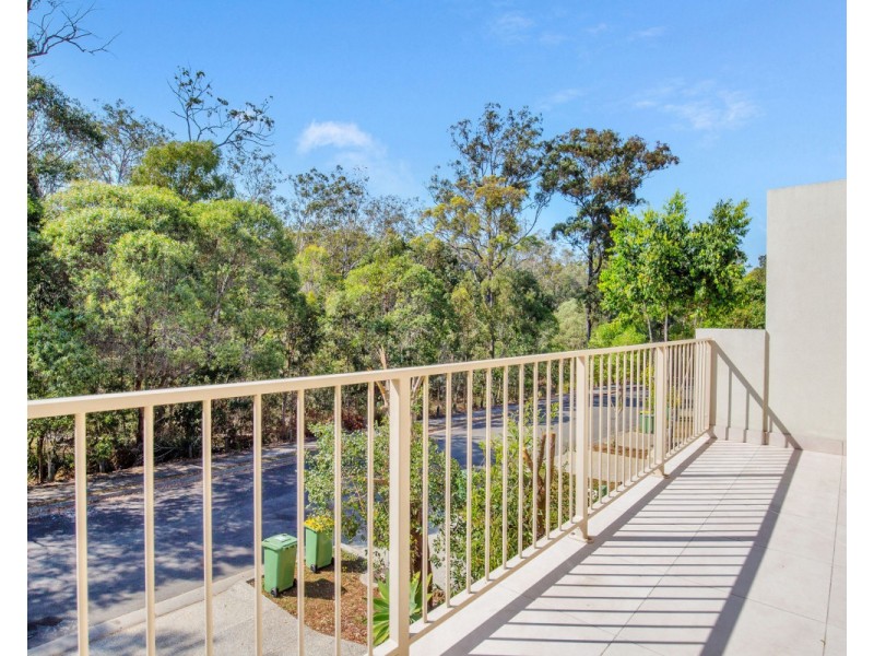2/8 Michaels Promenade, Coomera QLD 4209