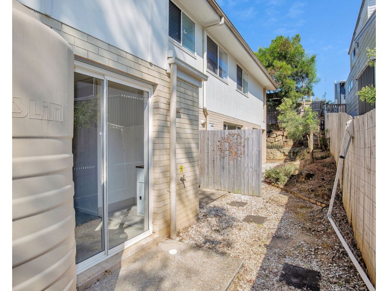 2/8 Michaels Promenade, Coomera QLD 4209