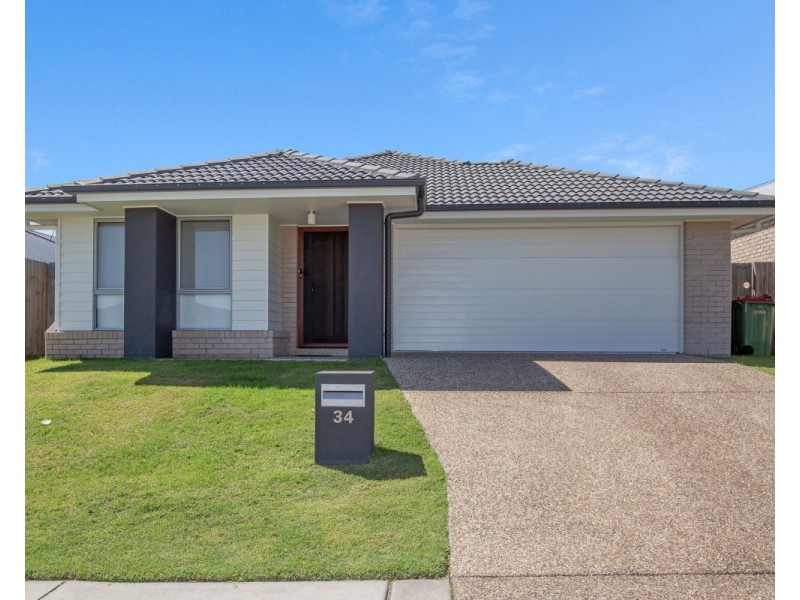 34 Charles Avenue, Pimpama QLD 4209