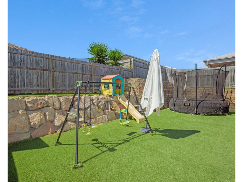 34 Charles Avenue, Pimpama QLD 4209