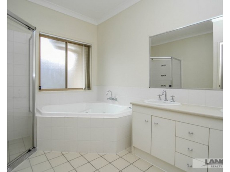 4 Hart Street, Upper Coomera QLD 4209