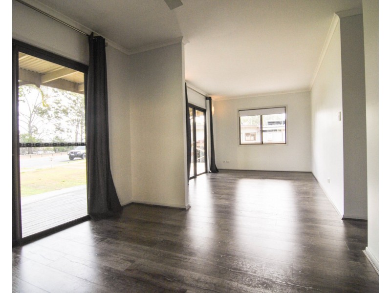 42 Esplanade, Coomera QLD 4209