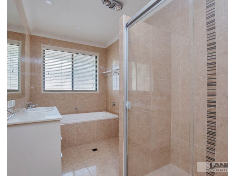 7 Blackcomb Rise, Ormeau Hills QLD 4208