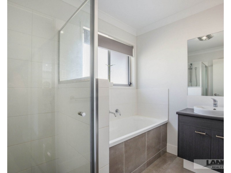 34 Charles Avenue, Pimpama QLD 4209