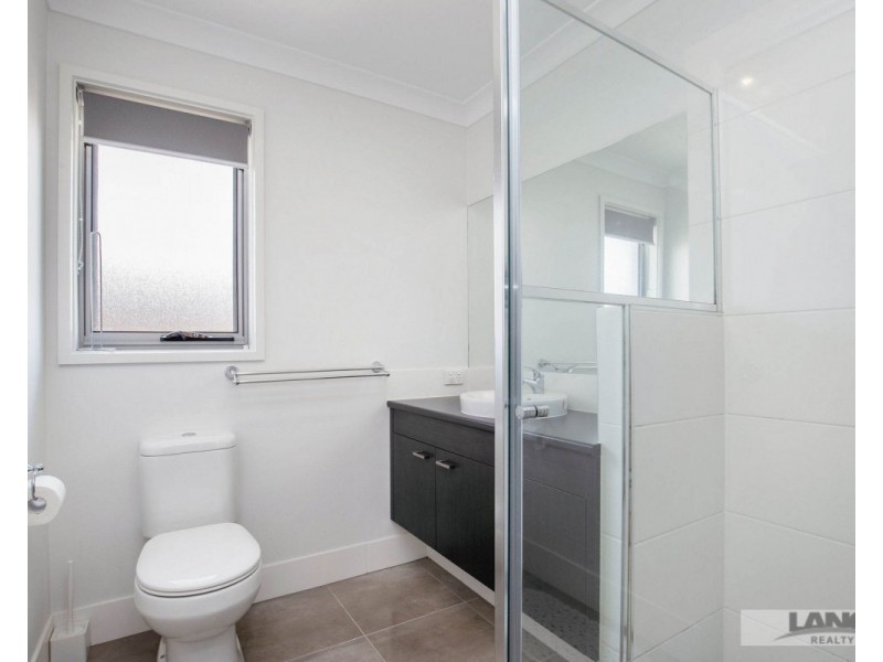 34 Charles Avenue, Pimpama QLD 4209