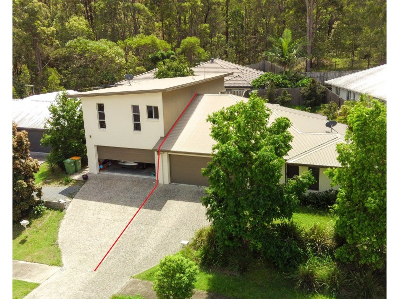 1/8 Mugello Avenue, Oxenford QLD 4210