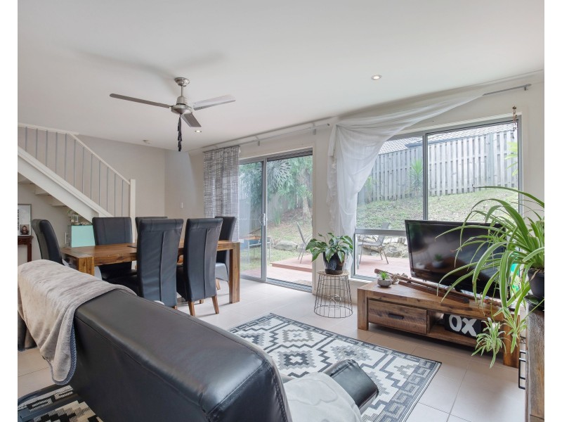 1/8 Mugello Avenue, Oxenford QLD 4210