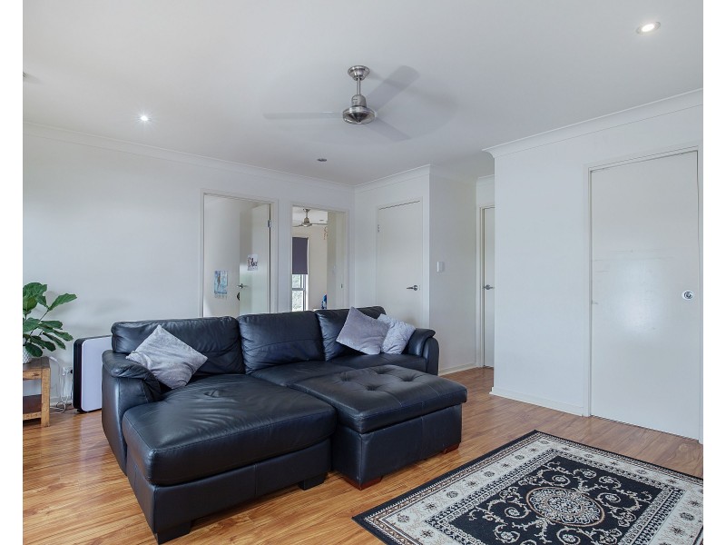 1/8 Mugello Avenue, Oxenford QLD 4210
